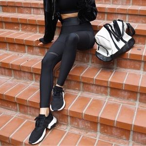 Nylora Moby Leggings & Allen Top